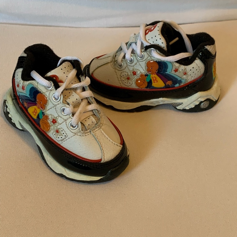 Little Bill Nick Jr Kids Sneakers - White and Black with Red Accents. Size 5